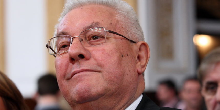 Zagreb, 101011.
Drzavni arhiv.
Svecana proslava Dana arhiva, kojoj je nazocio predsjednik Hrvatskog sabora Luka Bebic i ministar kulture Jasen Mesic. Tom je prigodom predstavljena i arhivska izlozba “Vjerni unuci slavnih pradjedova”.
Na slici: Luka Bebic. Zagreb, 101011.
Drzavni arhiv.
Svecana proslava Dana arhiva, kojoj je nazocio predsjednik Hrvatskog sabora Luka Bebic i ministar kulture Jasen Mesic. Tom je prigodom predstavljena i arhivska izlozba “Vjerni unuci slavnih pradjedova”.
Na slici: Luka Bebic.