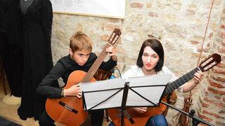 U caffe galeriji “Đina” otvorena izložba “Gospoda Glembajevi” U caffe galeriji “Đina” otvorena izložba “Gospoda Glembajevi”