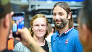 U doista sjajnoj atmosferi koju je stvorilo oko 5000 navijača iz cijele Hrvatske, naši su rukometni reprezentativci remizirali sa Švedskom i to s rezultatom 25-25. Bila je to ‘kaubojima’ pretposljednja pripremna utakmica uoči Olimpijskih igara