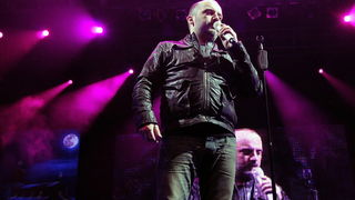 Skoplje, 240110.
Humanitarni koncert odrzan u Skoplju na kome su izvodjaci premijerno pjevali pjesme koje je komponirao Tose Proeski.
Na fotografiji: Toni Cetinski.
Foto: Maja Zlatevska / CROPIX Skoplje, 240110.
Humanitarni koncert odrzan u Skoplju na kome su izvodjaci premijerno pjevali pjesme koje je komponirao Tose Proeski.
Na fotografiji: Toni Cetinski.
Foto: Maja Zlatevska / CROPIX