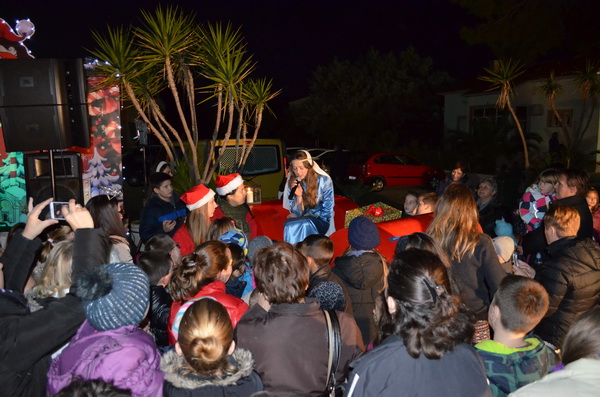 Advent na Viru: Sveta Luce razveselila virske mališane, upaljena treća adventska svijeća Advent na Viru: Sveta Luce razveselila virske mališane, upaljena treća adventska svijeća