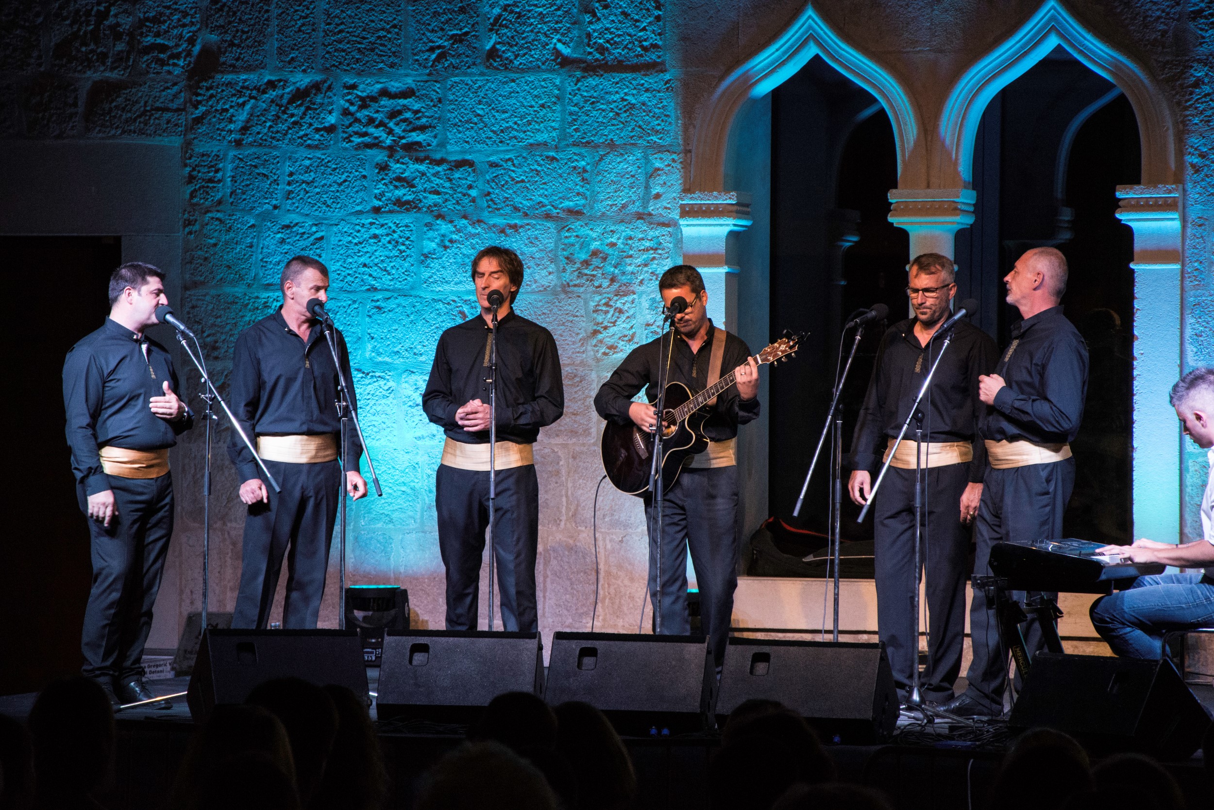 Klapa Contra nastupila u Pagu