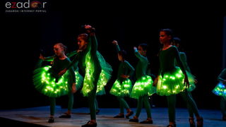 Predstava “Odgojoj” Plesne udruge Gesta u HNK Zadar