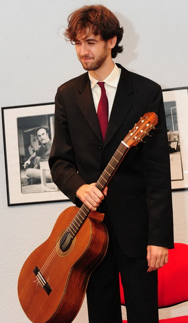 Mladi gitarist Petrit Ceku u HNK Zadar