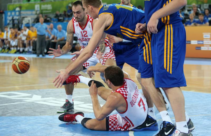 Arena Stozice, Ljubljana, Slovenija – Europsko prvenstvo u kosarci Eurobasket Slovenija 2013., cetvrtfinale, Hrvatska – Ukrajina. Krunoslav Simon. Photo: Igor Kralj/PIXSELL Arena Stozice, Ljubljana, Slovenija – Europsko prvenstvo u kosarci Eurobasket Slovenija 2013., cetvrtfinale, Hrvatska – Ukrajina. Krunoslav Simon. Photo: Igor Kralj/PIXSELL