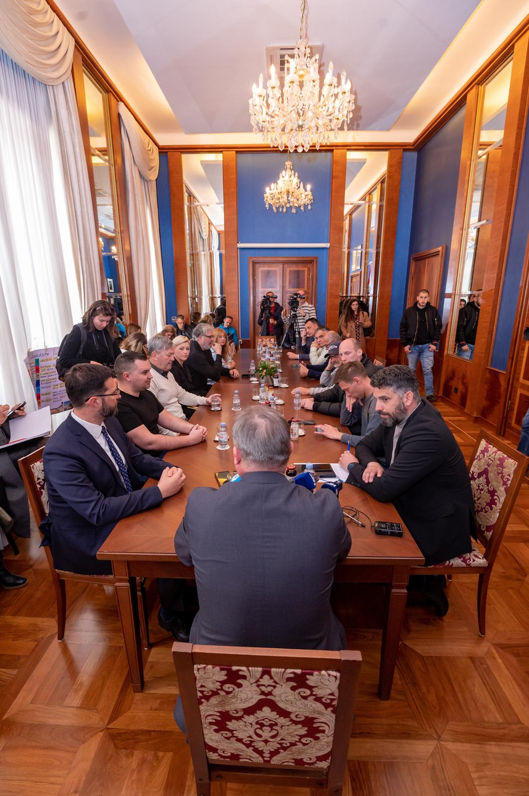 Gradonačelnik Dukić održao sastanak s gradskim vijećnicima