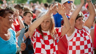 Navijačko ludilo u Zadru za vrijeme i nakon finala Svjetskog prvenstva Navijačko ludilo u Zadru za vrijeme i nakon finala Svjetskog prvenstva