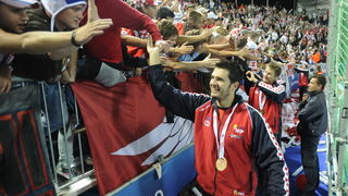 Zagreb, 110910.
Bazen Mladosti na Savi.
29. Europsko prvenstvo u vaterpolu.
Finalna utakmica za pobjednika Europskog prvenstva u vaterpolu  Hrvatska – Italija.
Na slici: proglasenje novog europskog prvaka. 
Foto: Drago Sopta / CROPIX