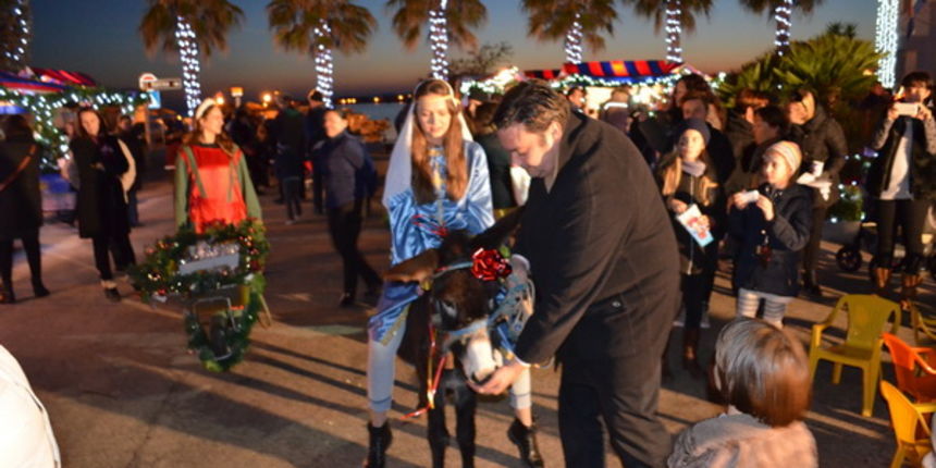 Advent na Viru: Sveta Luce razveselila virske mališane, upaljena treća adventska svijeća