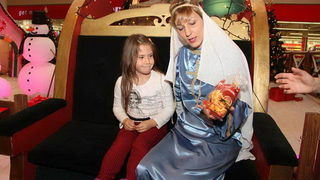 Sv. Luce razveselila mališane u Supernova centru, Foto: Iva Perinčić Sv. Luce razveselila mališane u Supernova centru, Foto: Iva Perinčić