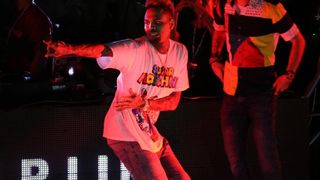 Novalja, Zrce – Koncert Chrisa Browna, koji je trebao biti odrzan na plazi Zrce, zbog jakog vjetra je otkazan te je, umjesto na plazi, Chris Brown koncert odrzao u prepunom klubu Aquarius. Photo: Dalibor Urukalovic/PIXSELL Novalja, Zrce – Koncert Chrisa Browna, koji je trebao biti odrzan na plazi Zrce, zbog jakog vjetra je otkazan te je, umjesto na plazi, Chris Brown koncert odrzao u prepunom klubu Aquarius. Photo: Dalibor Urukalovic/PIXSELL