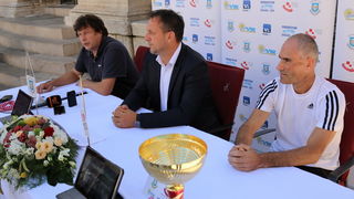 Na zadarskom Narodnom trgu najavljen Virski maraton 2016. Foto: Kažimir Škrbić/Virski list Na zadarskom Narodnom trgu najavljen Virski maraton 2016. Foto: Kažimir Škrbić/Virski list