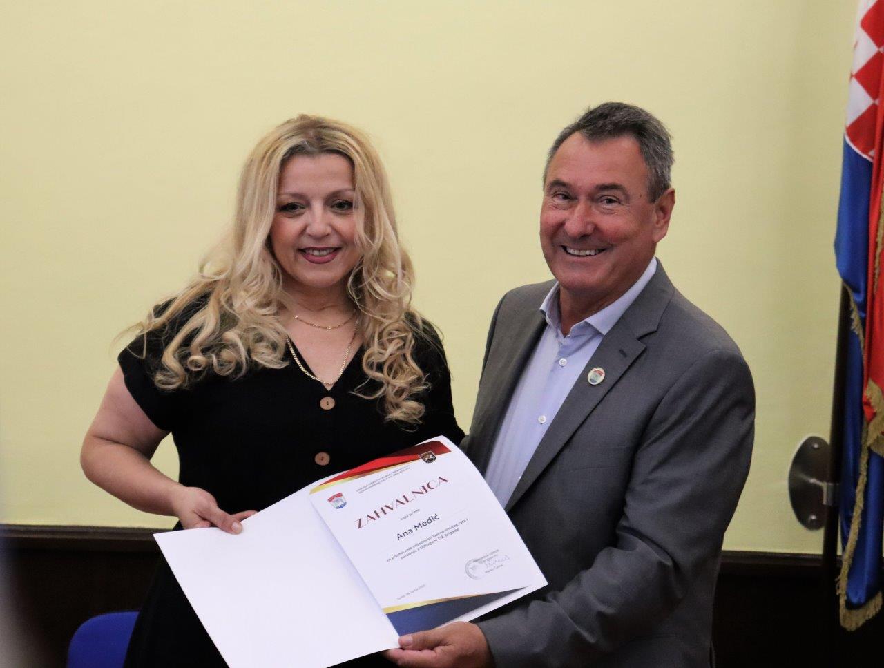 Primanjem u Domu županije uz dodjelu prigodnih zahvalnica svečano je obilježena 32. godišnjica osnutka i borbenog djelovanja 112. brigade Hrvatske vojske.