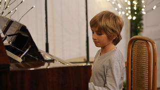 Božićni koncert male škole glazbe “Arete” Božićni koncert male škole glazbe “Arete”