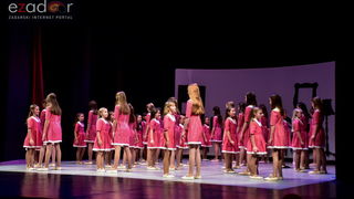 Predstava “Odgojoj” Plesne udruge Gesta u HNK Zadar