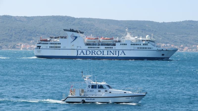 Brodom “Zadar” riječka Armada stigla na derbi u Split Brodom “Zadar” riječka Armada stigla na derbi u Split