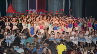 HNK Zadar: Bajka.hr Plesne udruge Gesta, Foto: Željko Karavida HNK Zadar: Bajka.hr Plesne udruge Gesta, Foto: Željko Karavida