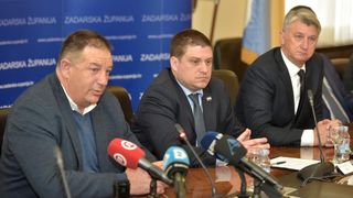 Potpisan ugovor za 10 projekata sanacije i rekonstrukcije pomorskog dobra Potpisan ugovor za 10 projekata sanacije i rekonstrukcije pomorskog dobra