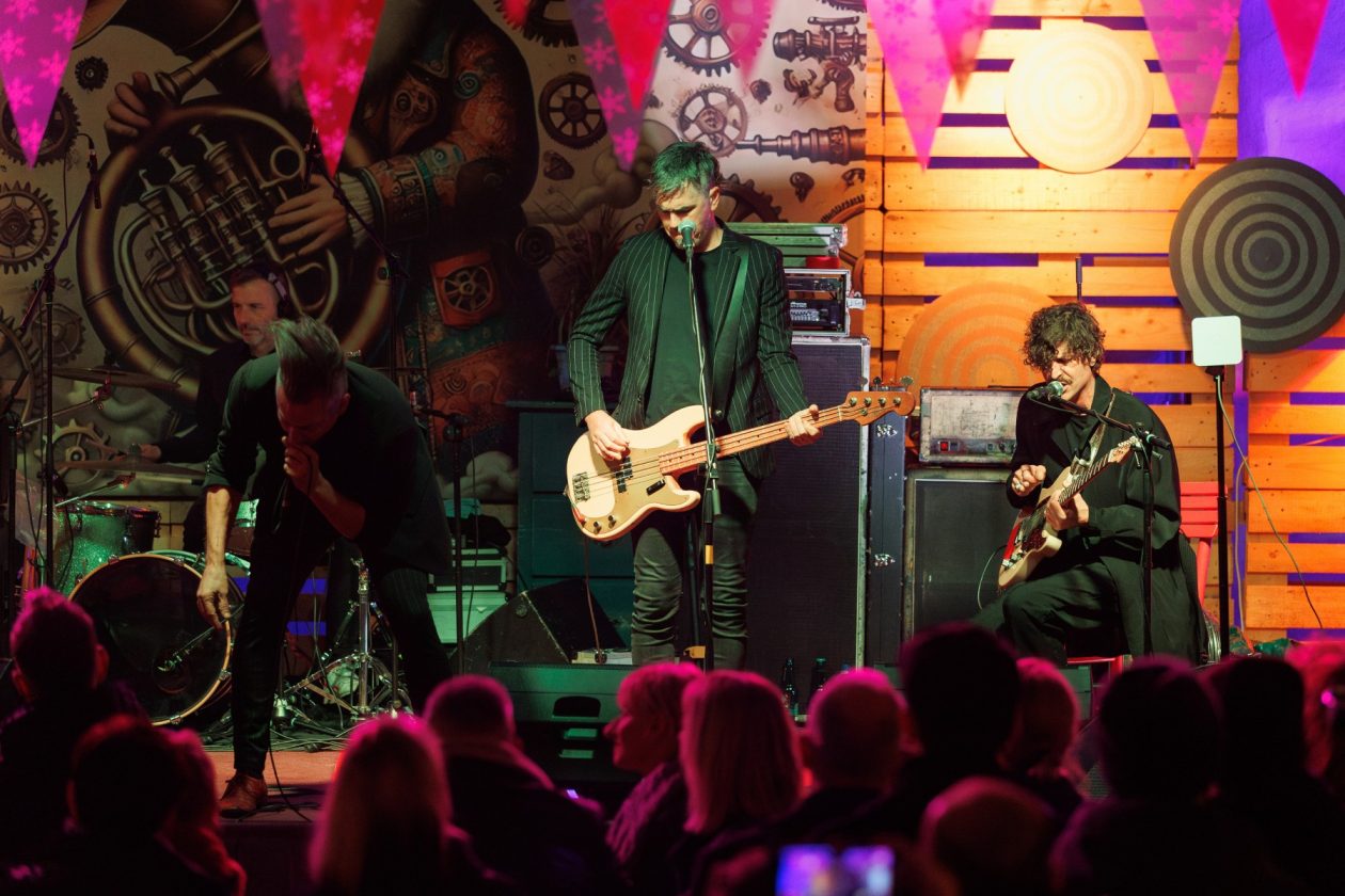 Jonathan @ Božićni gramofon Jonathan @ Božićni gramofon