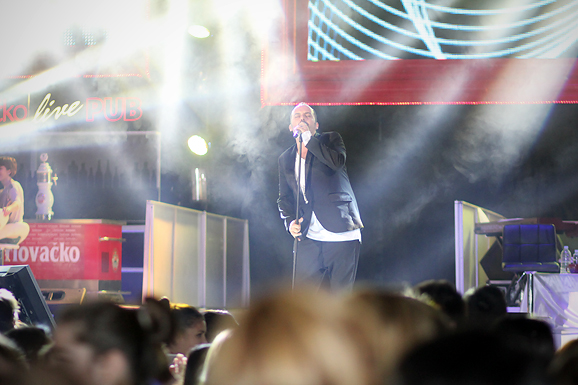 Karlovačko live 2012: Tony Cetinski na Višnjiku (foto:Saša Čuka) Karlovačko live 2012: Tony Cetinski na Višnjiku (foto:Saša Čuka)