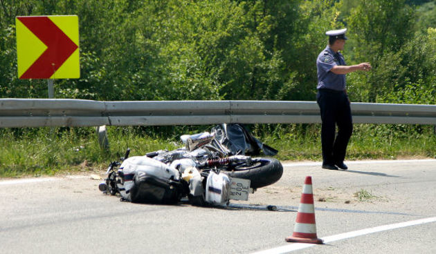 U Glavici kod Bosiljeva poginuo motociklist, foto-CROPIX