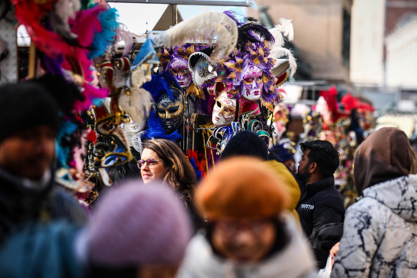 Venecijanski karneval ove godine je posvećen velikom ljubavniku Giacomu Casanovi Venecijanski karneval ove godine je posvećen velikom ljubavniku Giacomu Casanovi