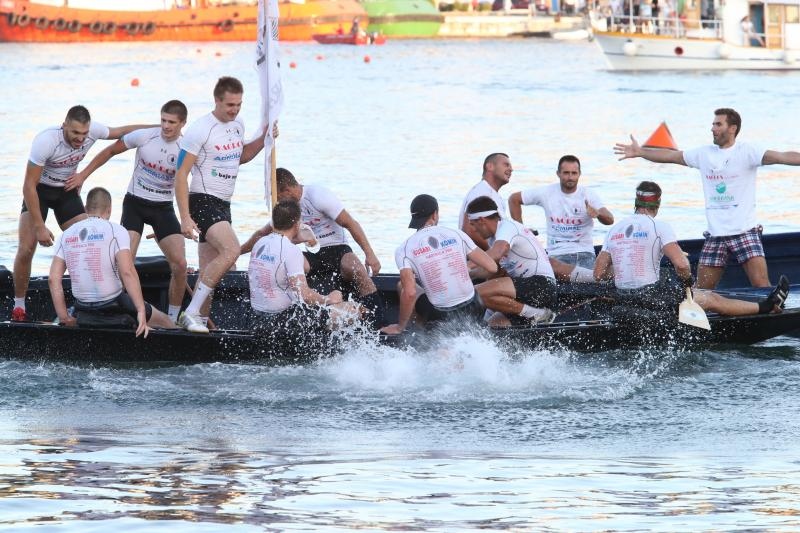 Gusari iz Komina pobjednici Maratona lađa od Metkovića do Ploča