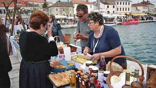 5. Eno-eko-gastro-etno stol (foto: Marin Gospić)
