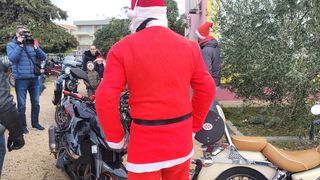 Bibinje: Moto mrazovi razveselili mališane Bibinje: Moto mrazovi razveselili mališane