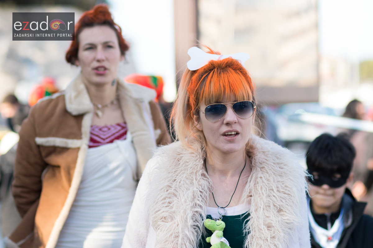 Zadarski karneval 2018: Povorka maškaranih skupina od Gradskih vrata preko Foruma do Narodnog trga Zadarski karneval 2018: Povorka maškaranih skupina od Gradskih vrata preko Foruma do Narodnog trga