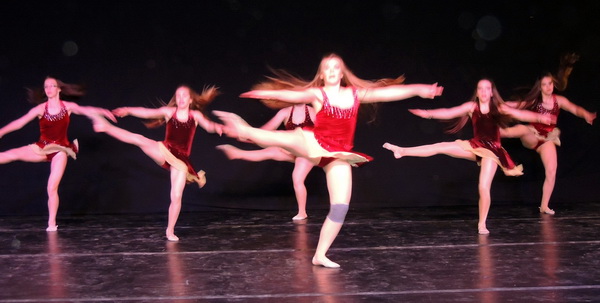 Plesni spektakl prvog dana 2. “Festivala plesa – Pag 2016” Plesni spektakl prvog dana 2. “Festivala plesa – Pag 2016”