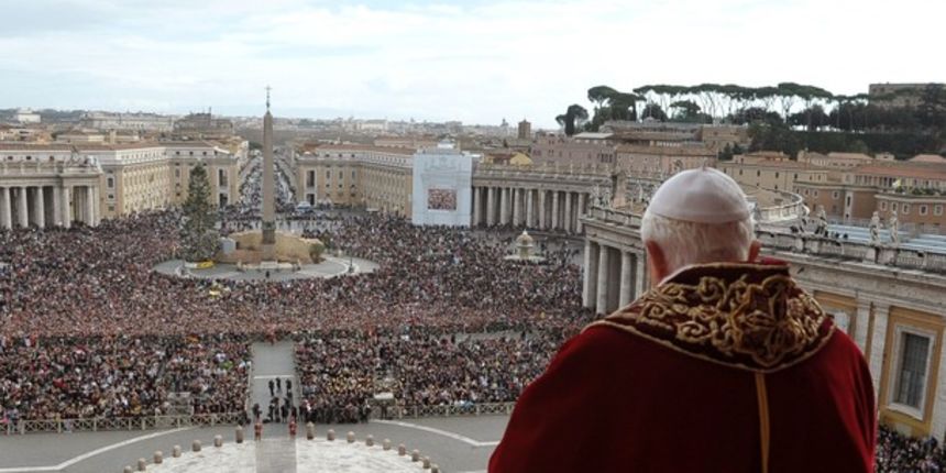 Vatikan – Papa Benedikt XVI (foto: Daylife.com) Vatikan – Papa Benedikt XVI (foto: Daylife.com)