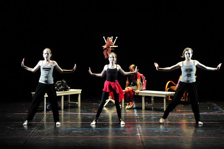 HNK Zadar: Plesna udruga Festa – “Izašli iz priče (a netko i iz papučice)”, Foto: Željko Karavida HNK Zadar: Plesna udruga Festa – “Izašli iz priče (a netko i iz papučice)”, Foto: Željko Karavida