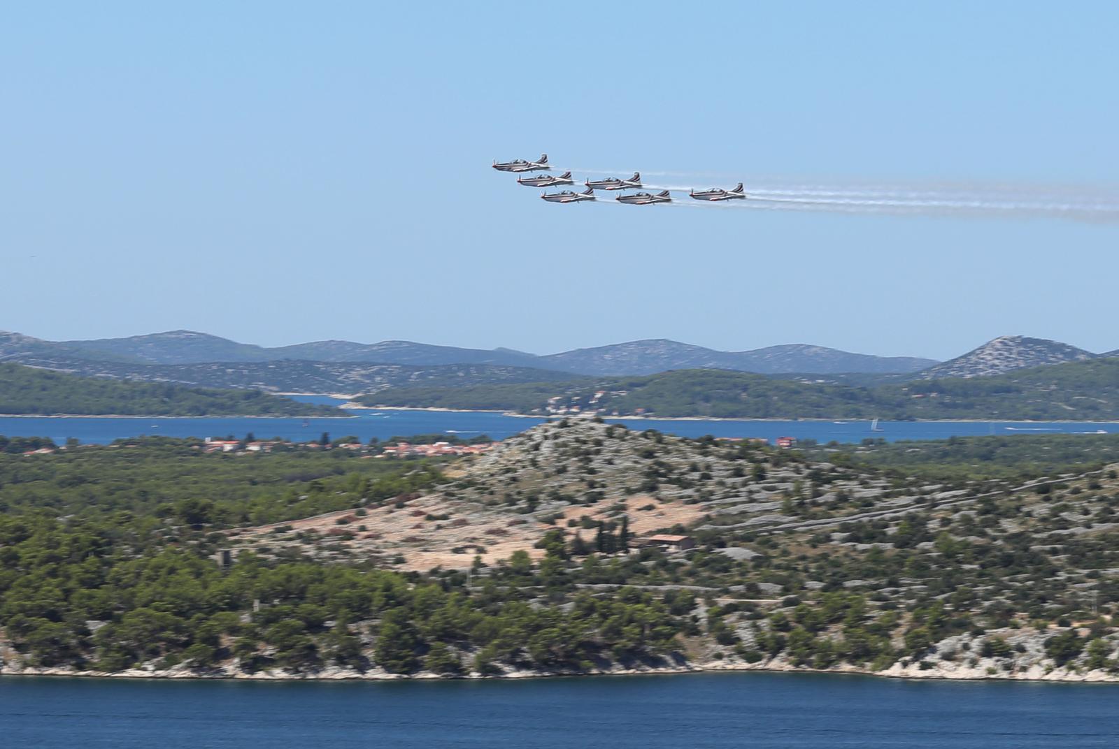 Krila Oluje slave 18. rođendan preletom preko 18 gradova na obali Krila Oluje slave 18. rođendan preletom preko 18 gradova na obali