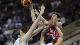 Katowice, 180909.
Dvorana Sport Arena Spodek.
Europsko prvenstvo u kosarci u Poljskoj, cetvrtfinale izmedju Slovenije i Hrvatske.
Na slici: Roko Leni Ukic.
Foto: Drago Sopta  / CROPIX