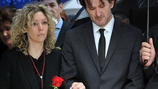 Zadar, 300313.
Sprovod djevojcice Nore Situm koja je prosli tjedan preminula u bolnici u Philadelphiji nakon duge i teske bolesti, odrzao se danas na gradskom groblju u Zadru. Na sprovodu je bilo nekoliko stotina ljudi, obitelji i prijatelja.
Na fotografi Zadar, 300313.
Sprovod djevojcice Nore Situm koja je prosli tjedan preminula u bolnici u Philadelphiji nakon duge i teske bolesti, odrzao se danas na gradskom groblju u Zadru. Na sprovodu je bilo nekoliko stotina ljudi, obitelji i prijatelja.
Na fotografi