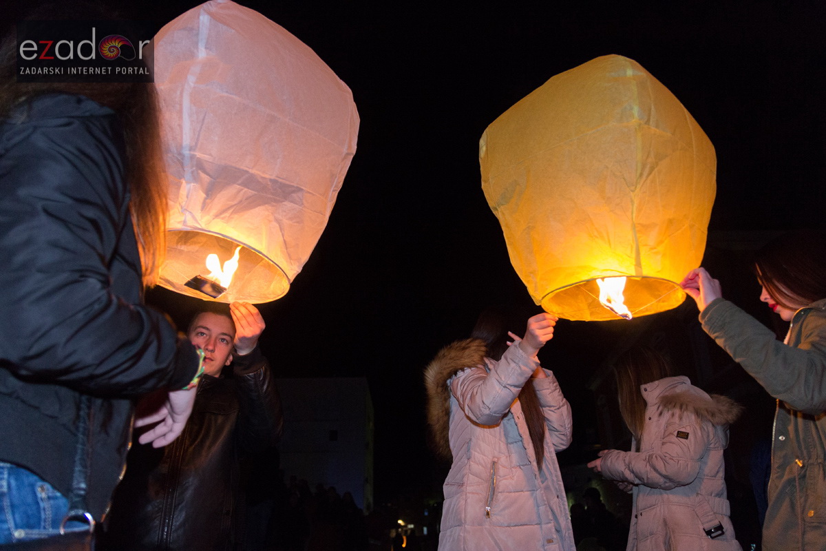 Humanitarni svjetlosni spektakl “Zaželi ljubav” na zadarskom Forumu, 18. veljače 2017. Humanitarni svjetlosni spektakl “Zaželi ljubav” na zadarskom Forumu, 18. veljače 2017.