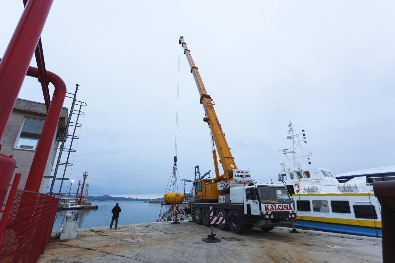 Riblji umjetni greben iz projekta “Adri.SmArtFish” otegljen na lokaciju kod Ošljaka