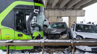 Lančani sudar autobusa i pet automobila kod Gospića
