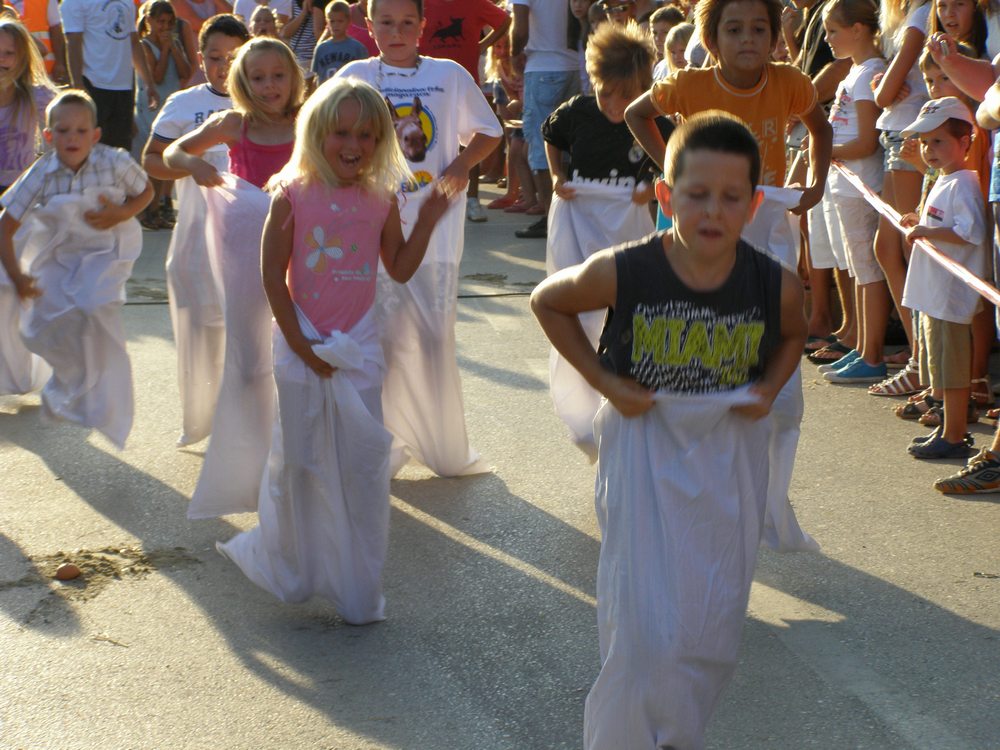 Utrka magaraca u Posedarju, Foto: Josip Prskalo Utrka magaraca u Posedarju, Foto: Josip Prskalo