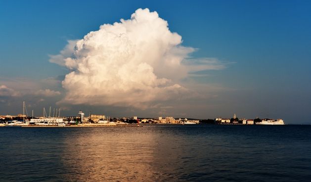 Ivan Toman: Cumulonimbus Zadar