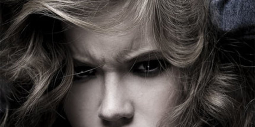 Djevojka, bijes Djevojka, bijes