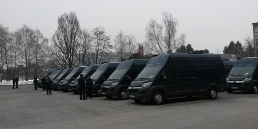 Granični kombiji, MUP