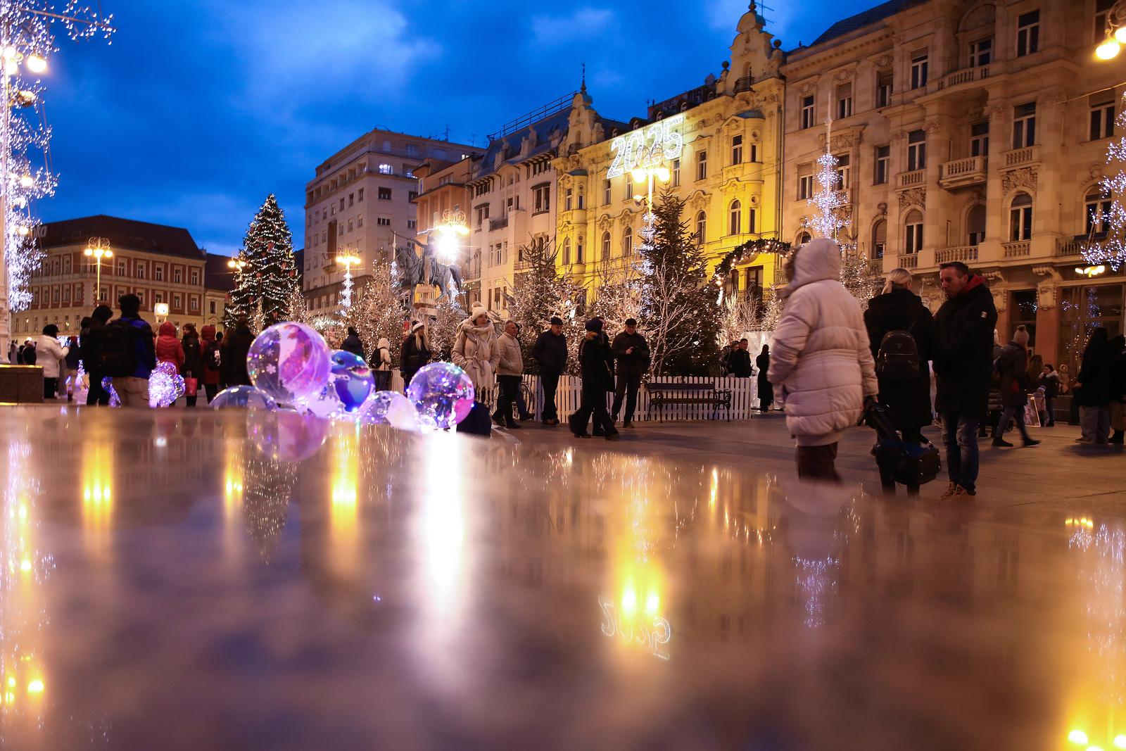 Zagrebački Advent na Trgu bana Jelačića