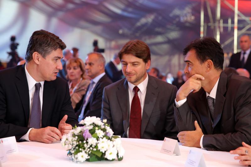 25.10.2013., Zadar – U Falkensteiner hotelu u Punta Skali dodjeljene su nagrade “Covjek – kljuc uspjeha u turizmu”. Svecanosti su prisustvovali premijer Zoran Milanovic te ministri Darko Lorencin i Gordan Maras te brojni drugi uvazeni gosti. Photo: Fili