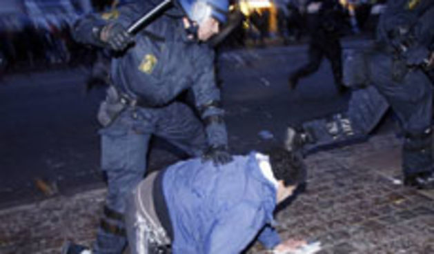 Policijska brutalnost (Foto: Beta)