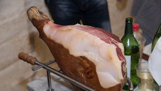 U Vrtovima lunjskih maslina održana 12. Lunjska maslinada. Foto: Vinko Pešić