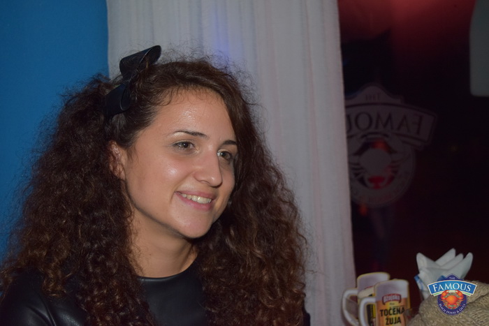 Songbusters i Elena Stella @ Famous Beach Bar & Grill Songbusters i Elena Stella @ Famous Beach Bar & Grill