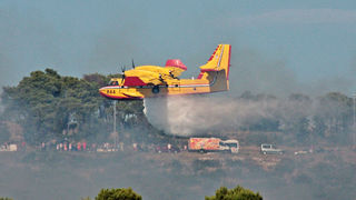 Požar na Plovaniji (foto: Marin Gospić) Požar na Plovaniji (foto: Marin Gospić)