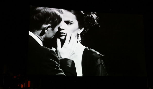 Zadar, 200811.
U Maraschino baru zapoceo je Nior festival. Festival je  otvoren hrvatskom premijerom kratkometraznog filma ‘Mind Games’ redatelja Gavina Bonda. U filmu glume hrvatski top model Helena Sopar i Brian Geraghty (poznat po ulozi u Oscarom nagra